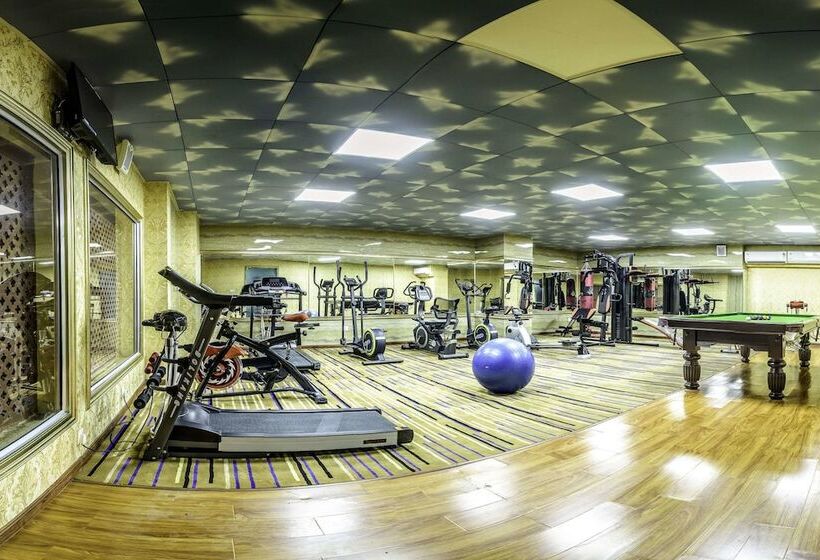 בית מלון כפרי Clarion Inn Jaipur