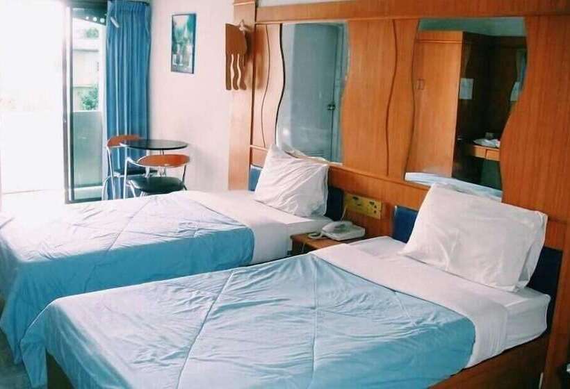 Отель Fueang Fha Palace