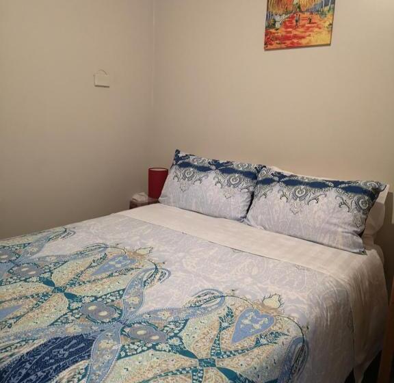 Отель Golden Cross