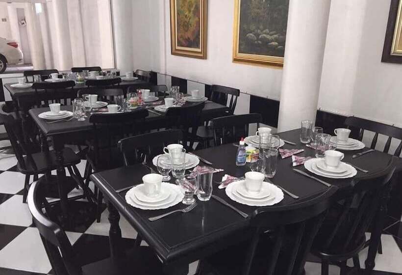 فندق San Gabriel Paddle Club