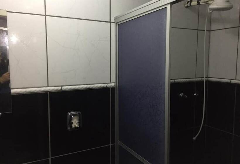 فندق San Gabriel Paddle Club