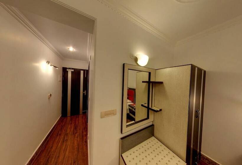 ホテル Shilton By Royal Collection