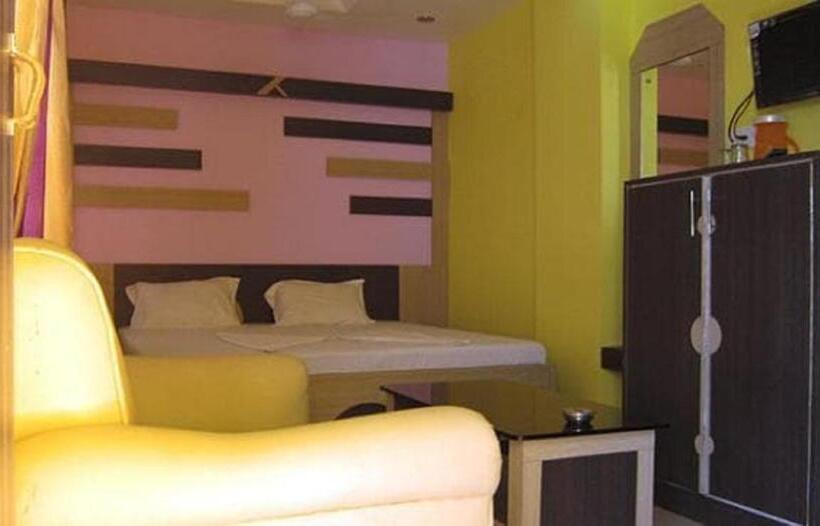 ホテル Srikrishna International