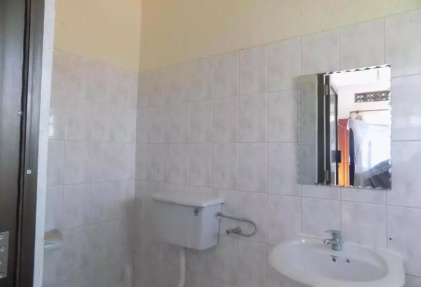 Livani Beach Motel