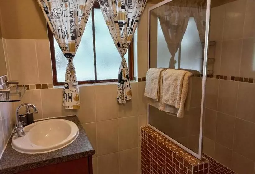 Mount Sheba Rainforest Hotel & Resort