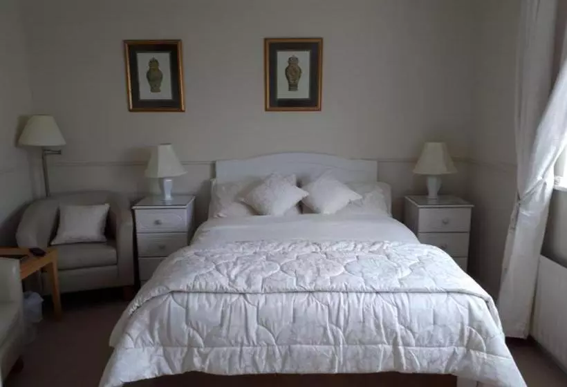 Aamiaismajoitus (B&B) Carrabaun House