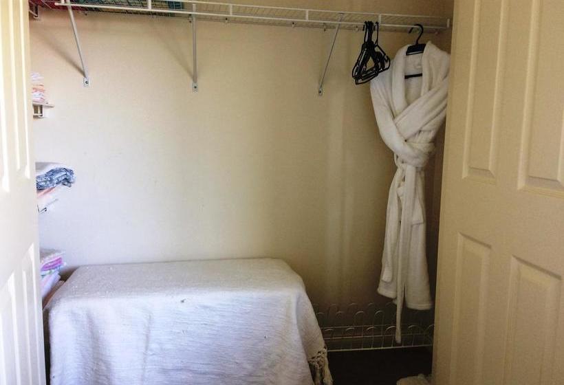 ベッドアンドブレックファースト Home Hospitality Hamilton