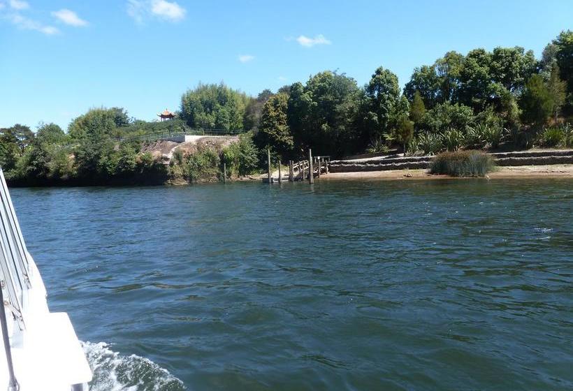 ベッドアンドブレックファースト Home Hospitality Hamilton