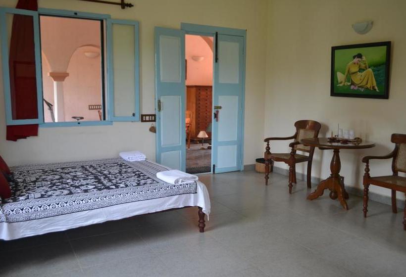 تختخواب و صبحانه Lily Pool Villa