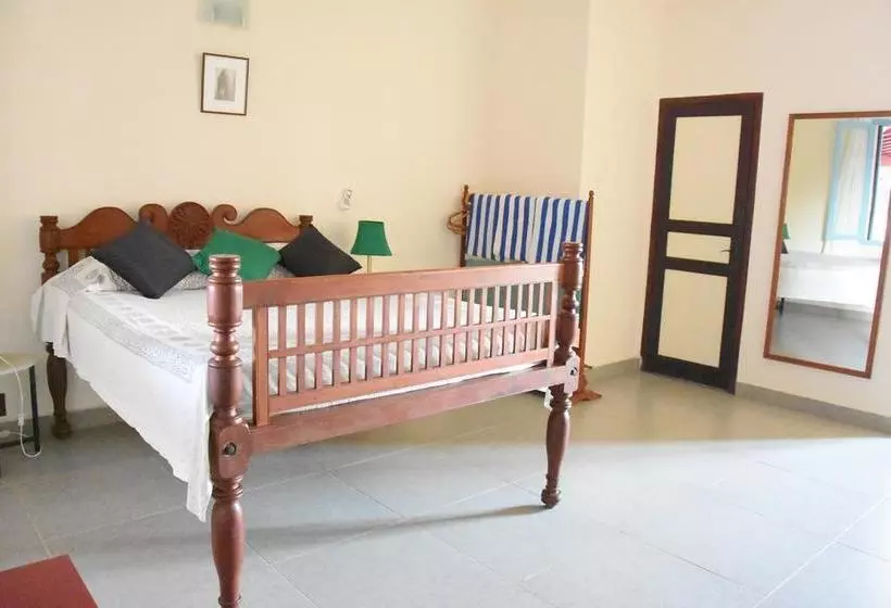 Bed and Breakfast Lily Pool Villa
