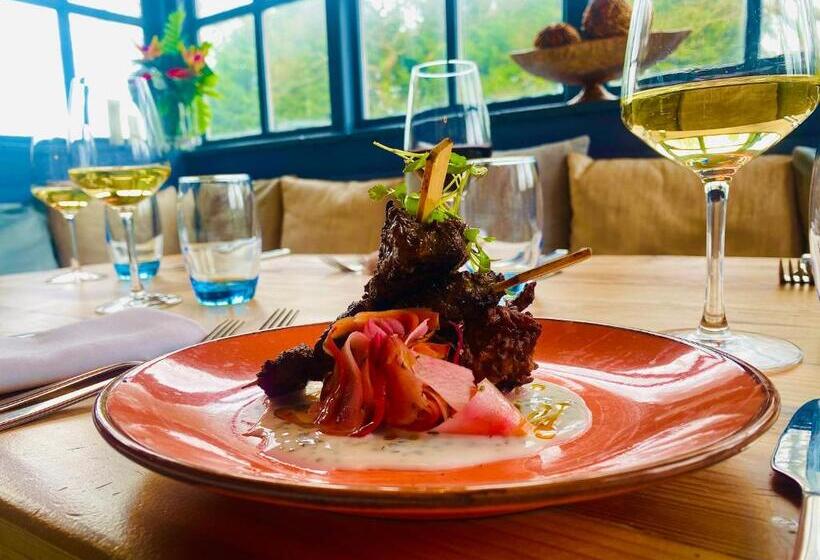 민박 The Punchbowl Lapworth