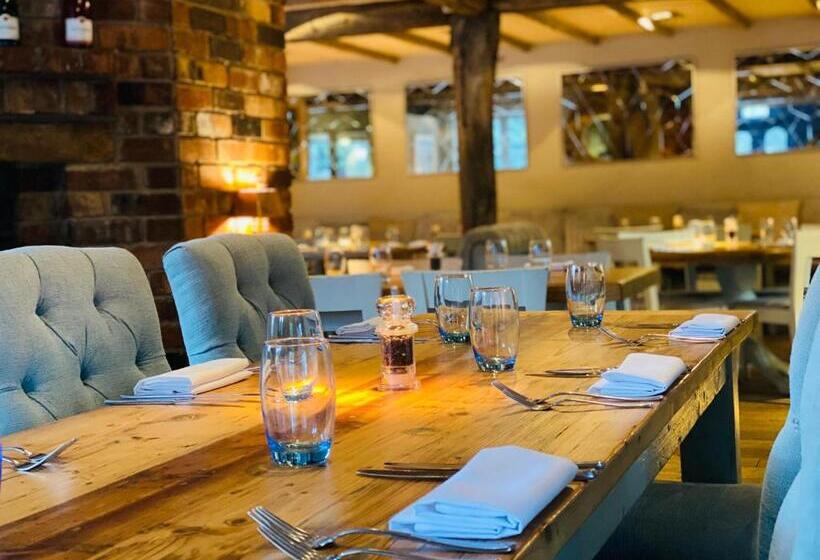 민박 The Punchbowl Lapworth