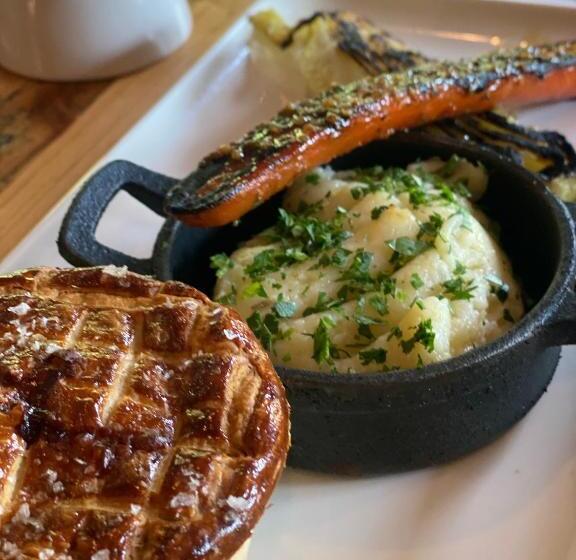 민박 The Punchbowl Lapworth