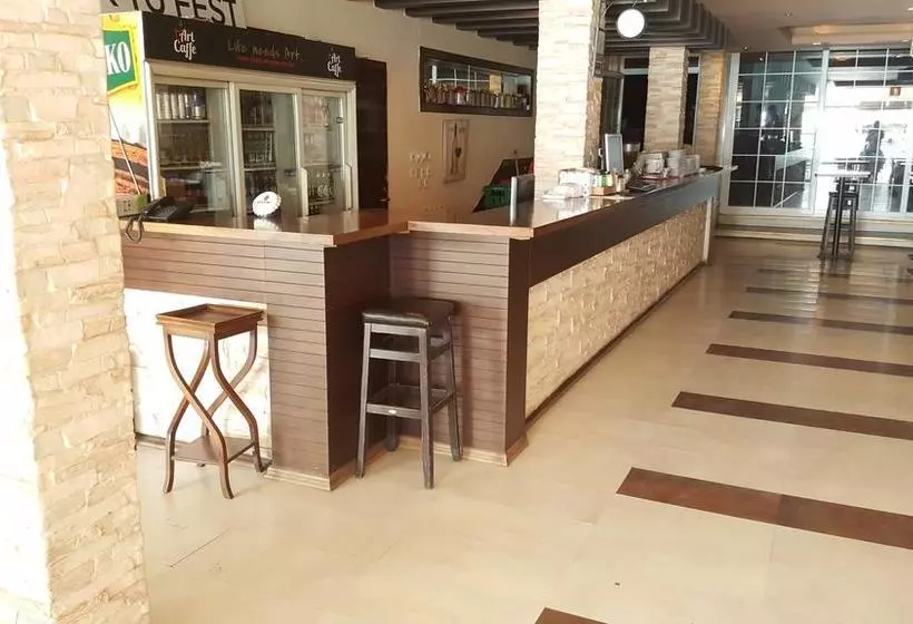 Hotel Art Theatre Caffe
