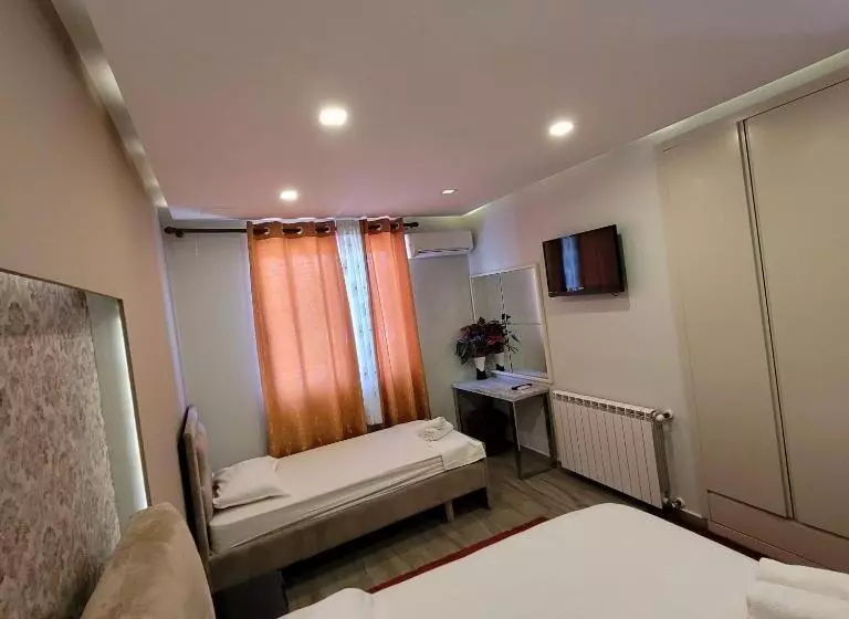 هتل Erandi