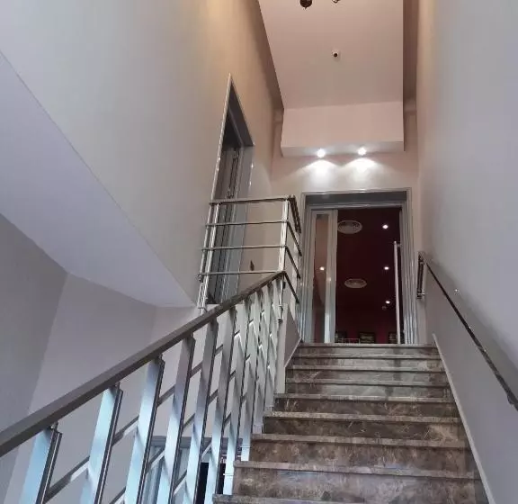 هتل Erandi
