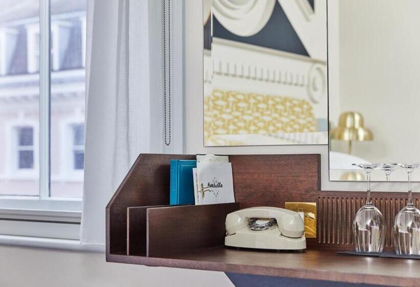 Hotel Henrietta Experimental