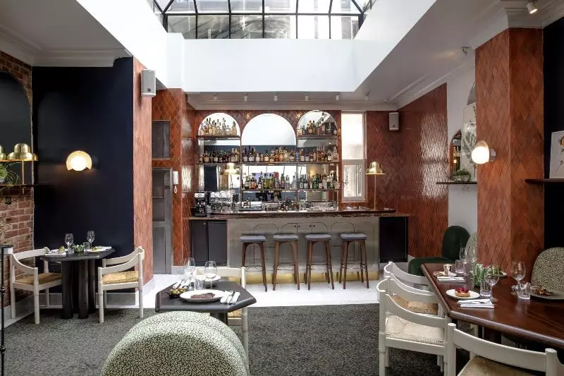 Hotel Henrietta Experimental