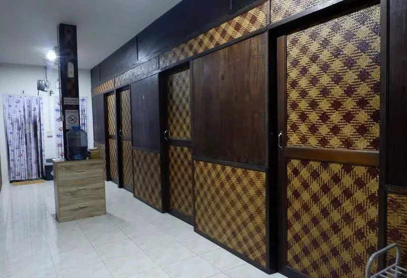Lipe Hostel