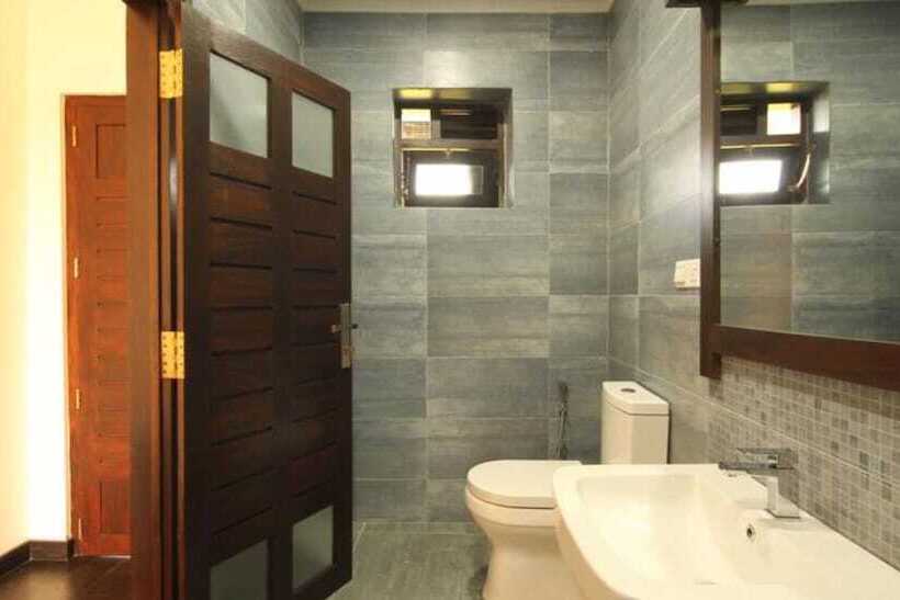 Saffron Hotel & Restaurant