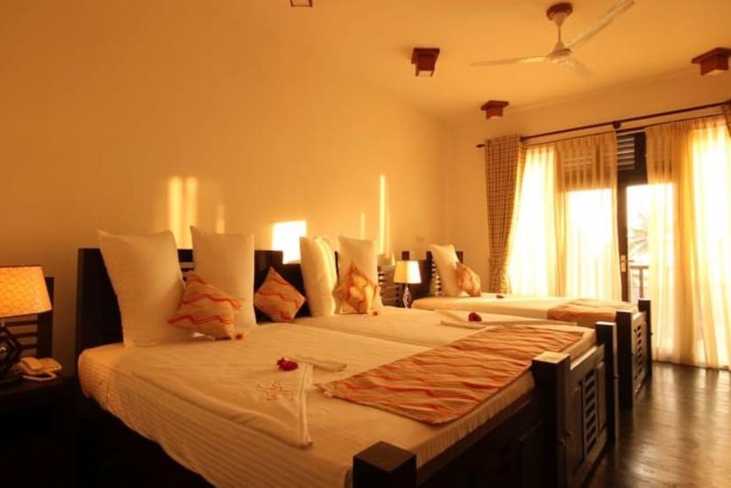 Saffron Hotel & Restaurant