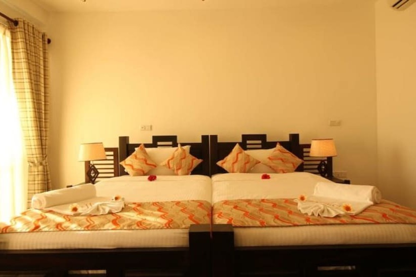 Saffron Hotel & Restaurant