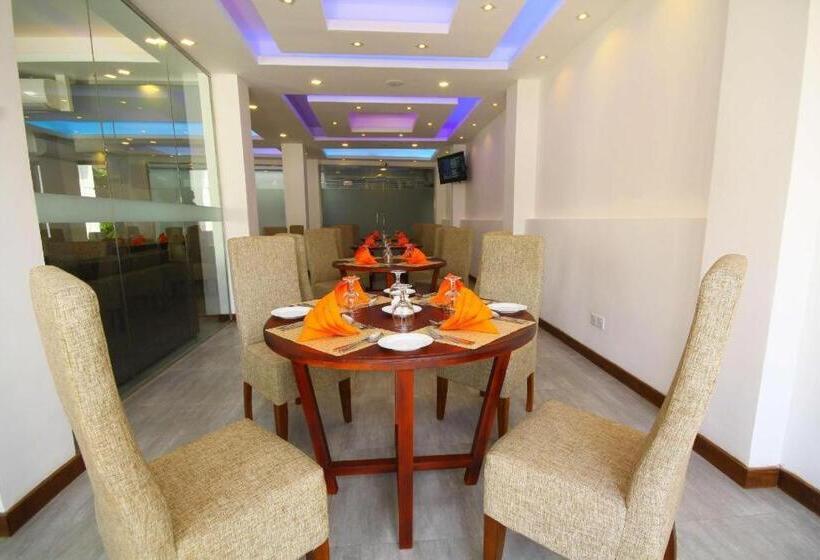 Saffron Hotel & Restaurant