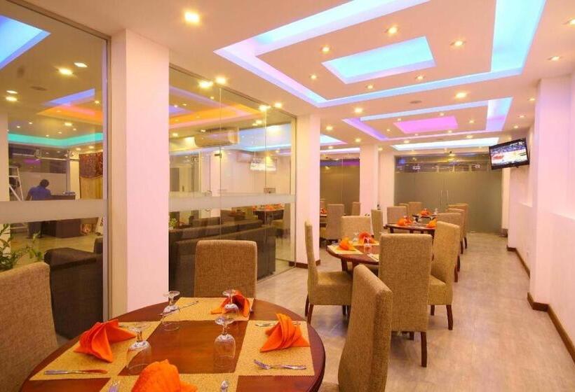 Saffron Hotel & Restaurant