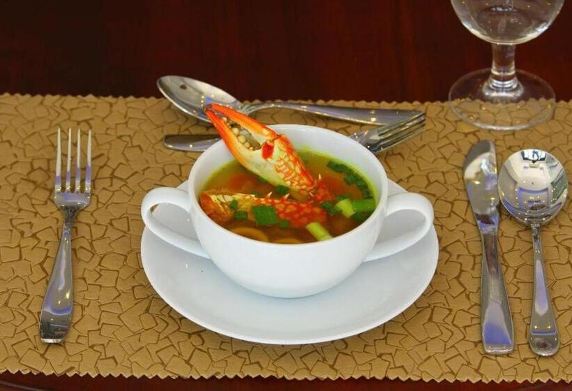 Saffron Hotel & Restaurant