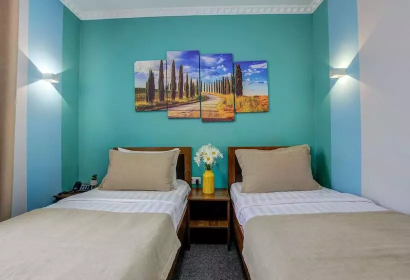 Viva Hotel   Hostel