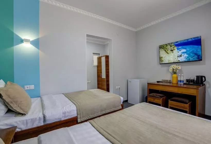 Viva Hotel   Hostel