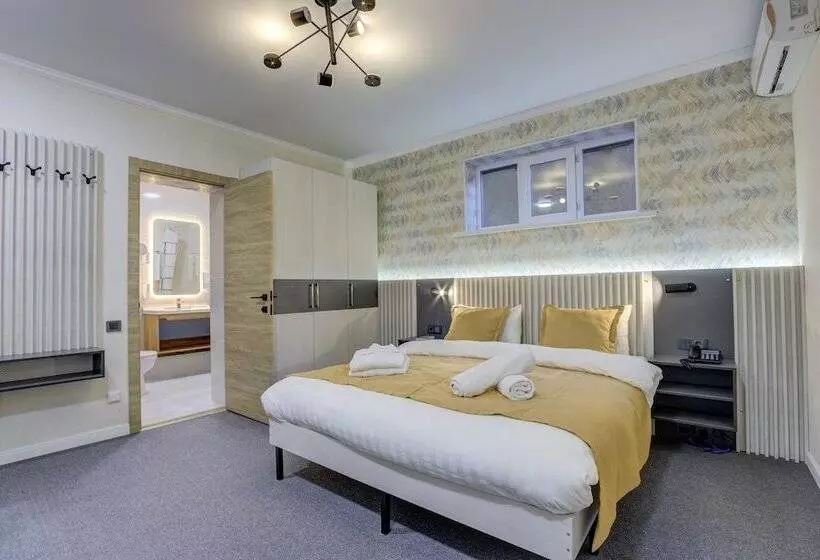Viva Hotel   Hostel