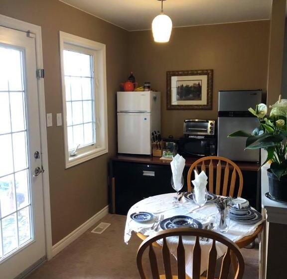 Willow Pond Satellite B&b