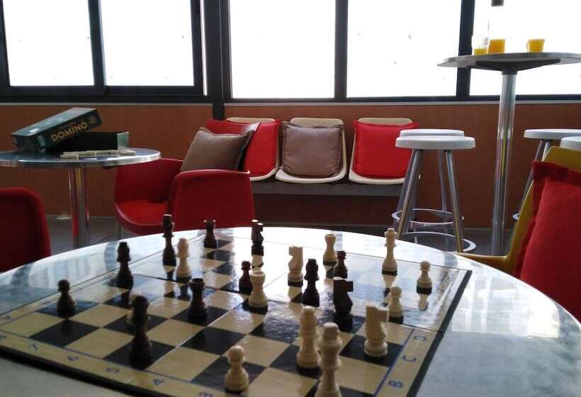 הוסטל Hi Lisboa  Pousada De Juventude