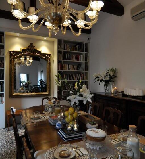 تختخواب و صبحانه Casa Colleoni