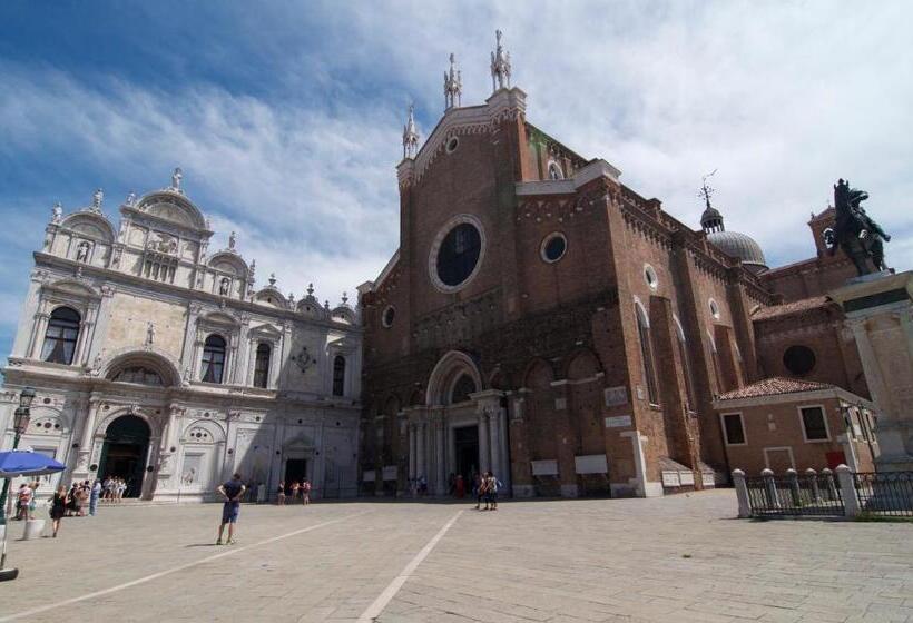 تختخواب و صبحانه Casa Colleoni