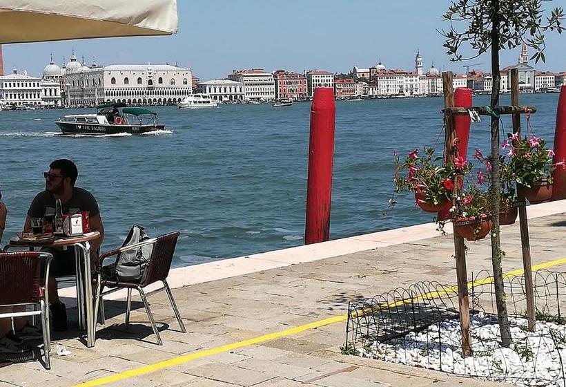 تختخواب و صبحانه Casa Genoveffa