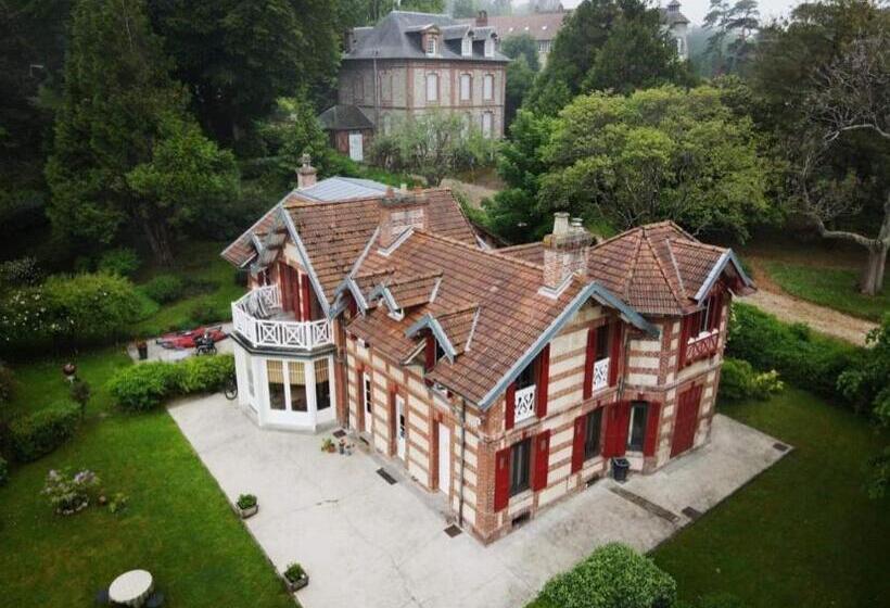 ベッドアンドブレックファースト La Villa Des Rosiers