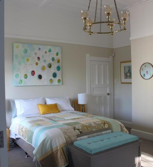 Browns Boutique Bed And Breakfast