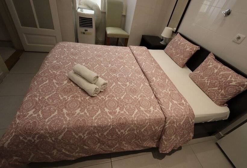 مسافرخانه City Center Guest House