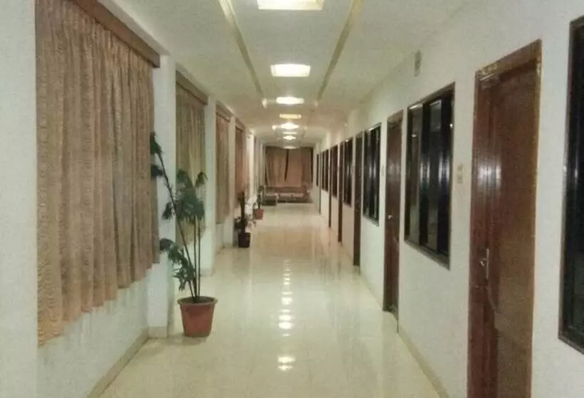 Hiriz Hotel Dollar