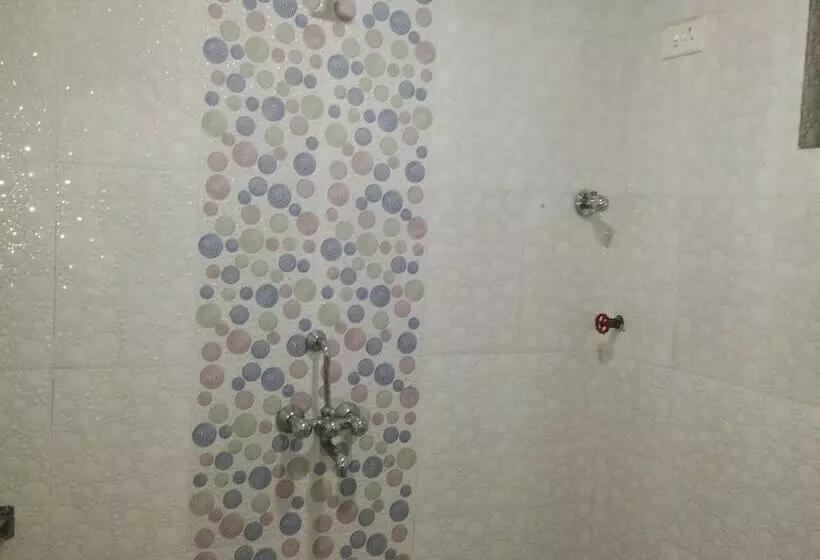 Hiriz Hotel Dollar
