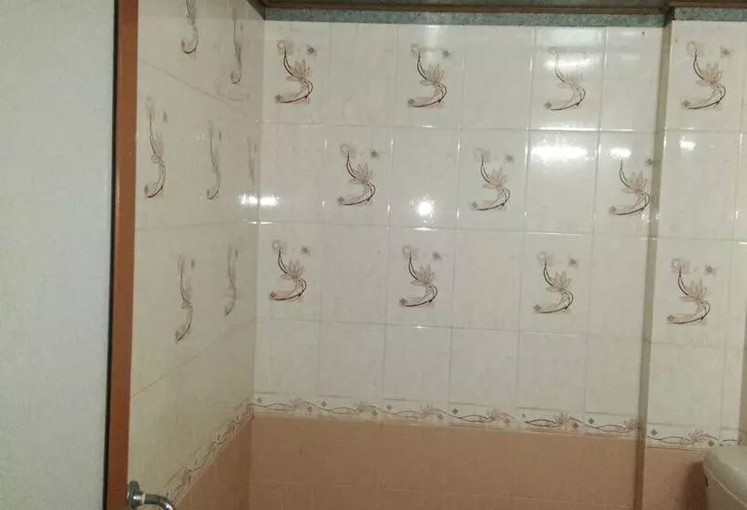 Hiriz Hotel Dollar