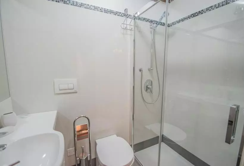 مسافرخانه Morettino