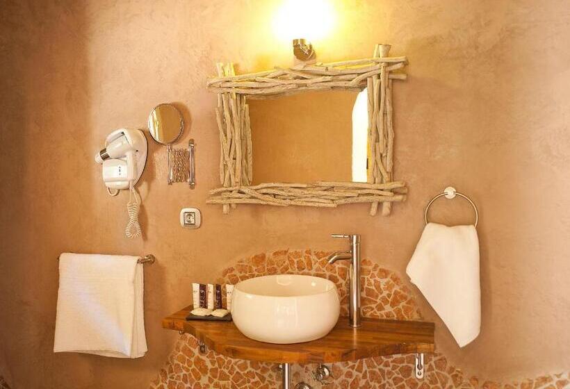 هتل Hôtel Ambassador Palombaggia