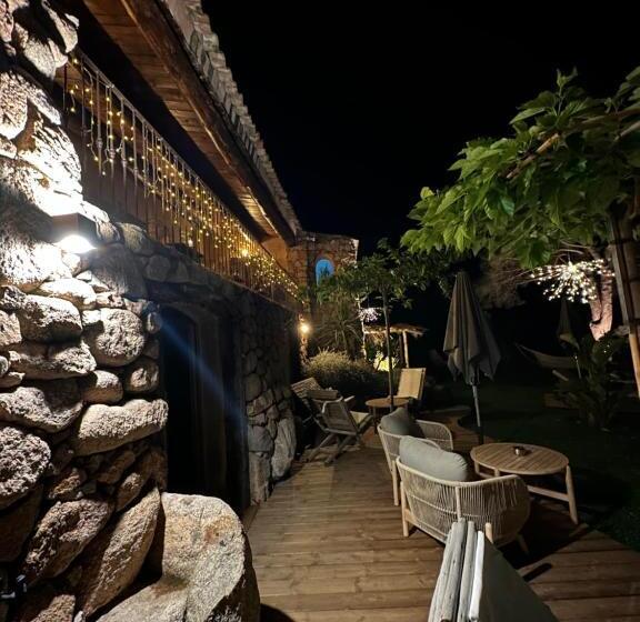 هتل Hôtel Ambassador Palombaggia