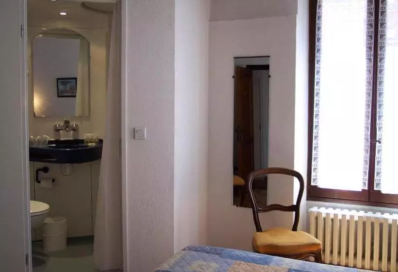 ホテル Hôtel Central