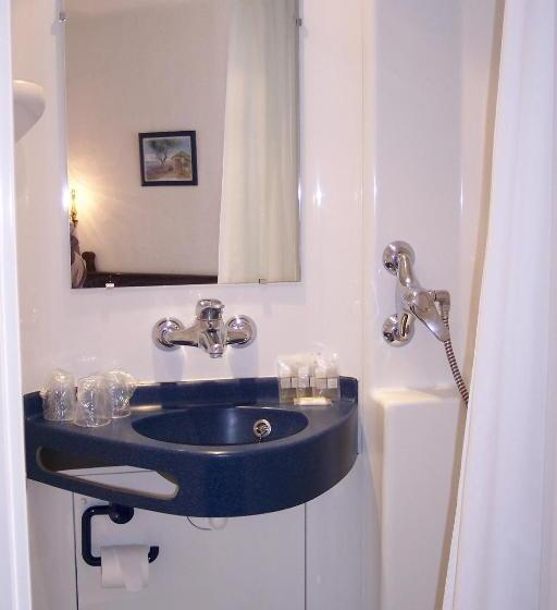 هتل Hôtel Central