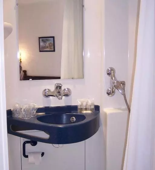 ホテル Hôtel Central