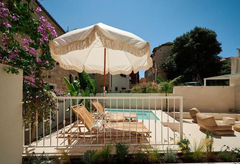 فندق Ibella Luxury Rooms